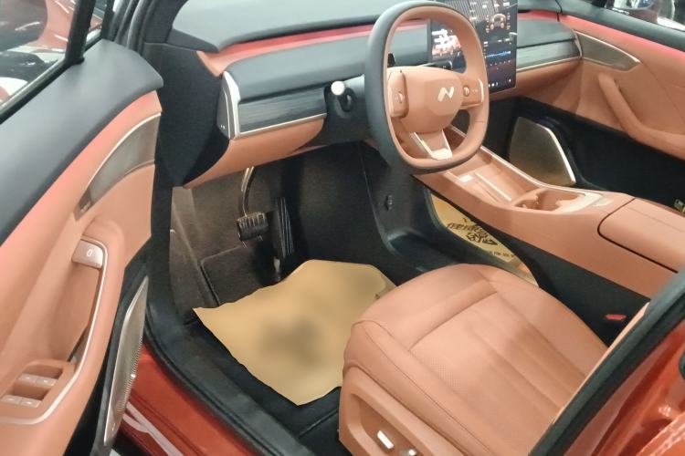 Used ONVO L60 2024 60 kWh Rear-Drive Version