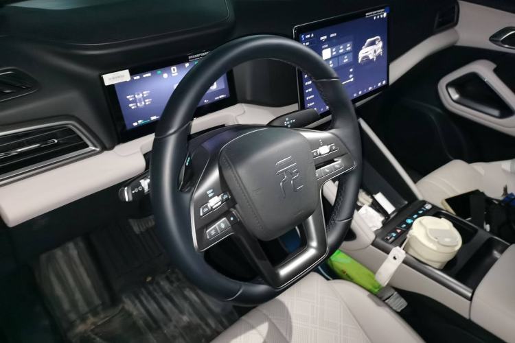 Used BYD Yuan UP 2025 Intelligent Driving Version 401 KM Dynamic Edition

