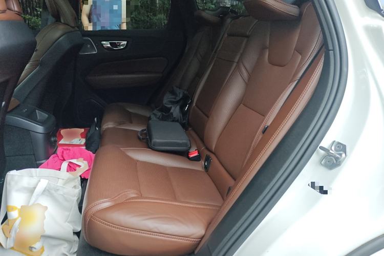 Used Volvo XC60 New Energy 2019 T8 E-Drive Hybrid Prestige Luxury Version China V Standard Left Rear Seat