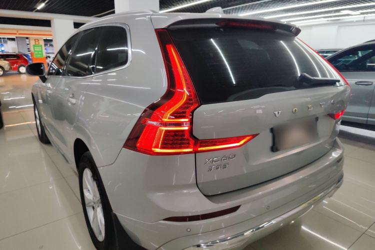 Used Volvo XC60 2022 B5 4x4 Zhiyi Luxury Edition
