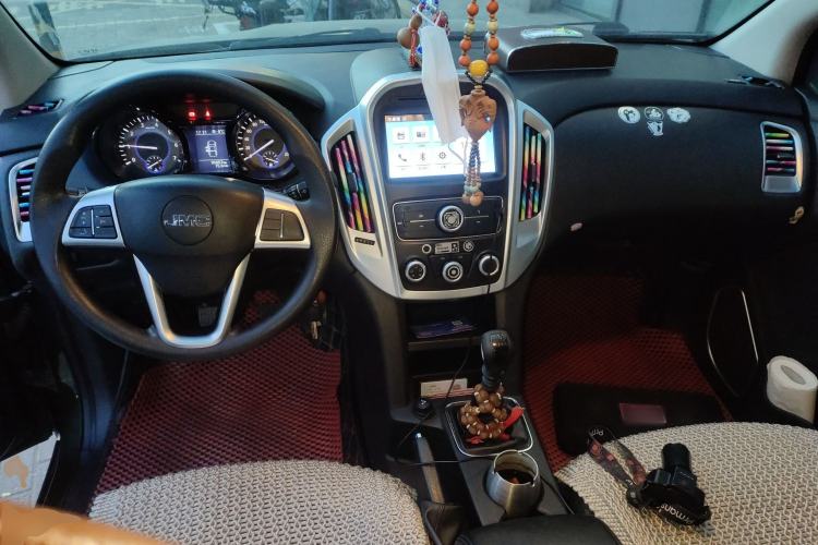 Used JMC Yuhu 3 2018 1.8T Gasoline Two-Wheel Drive Advanced Edition Standard Wheelbase
