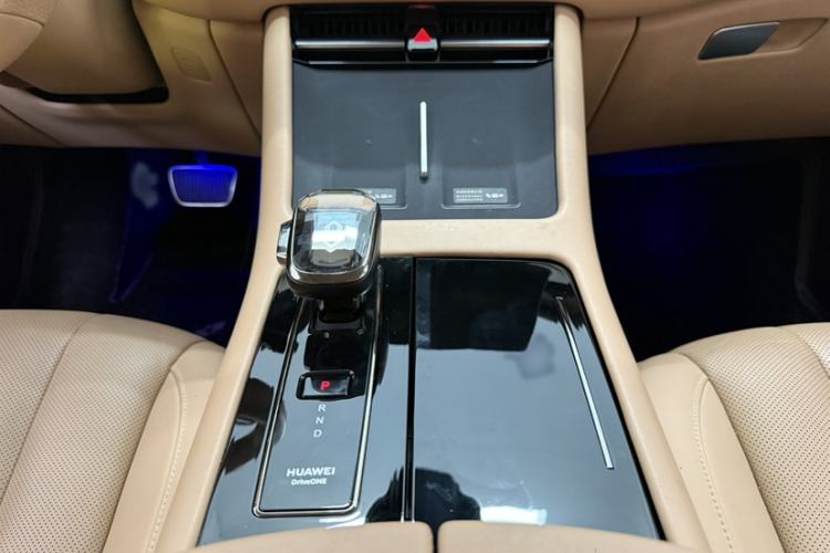 Used Hima AITO M7 2024 1.5T Intelligent Driving Rear-Drive Pro Version 5 Seats Gear Lever