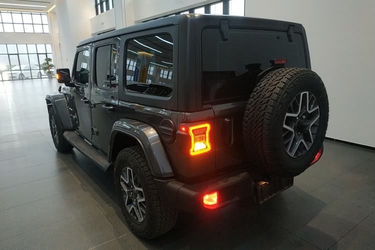 Used Jeep Wrangler 2024 2.0T Sahara Four-Door Edition
