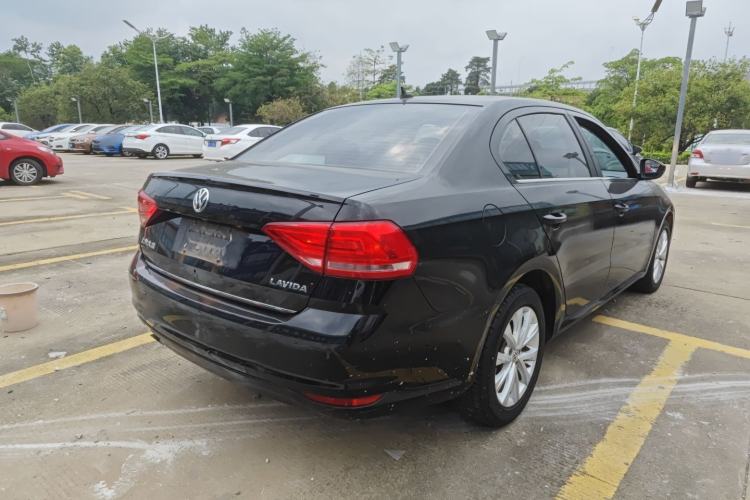 Used Volkswagen Lavida 2015 1.6L Automatic Comfort Edition Rear Right 45 Deg