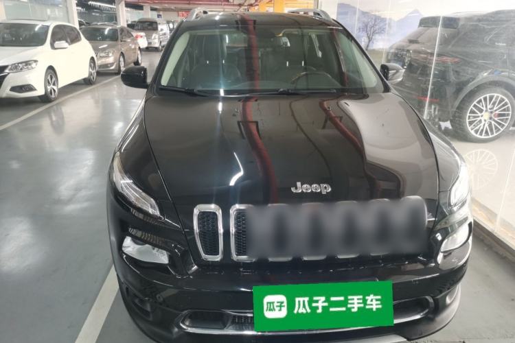 Used Jeep Cherokee 2016 2.4L Leading Edition
