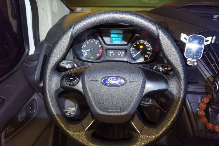 Used Ford Transit 2023 2.0T Gasoline Automatic Multi-Function Commercial Vehicle Short Wheelbase Mid-Roof Design 5/6 Seats
