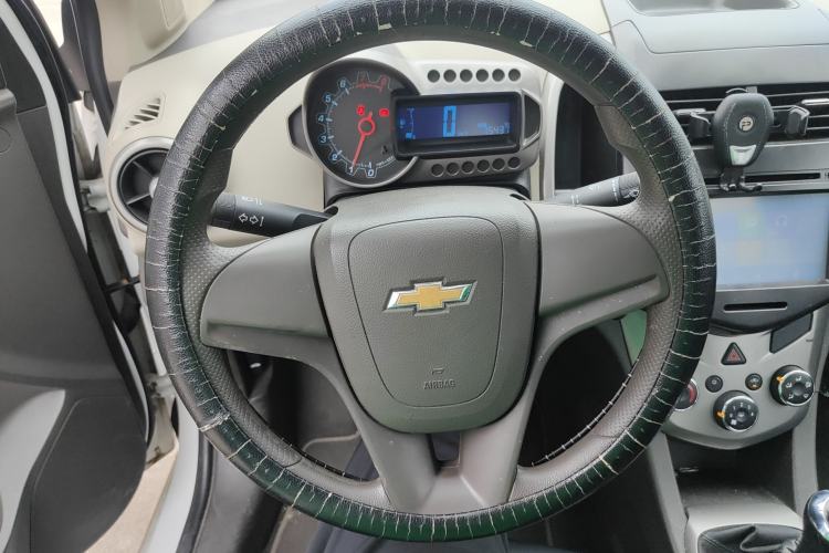 Used Chevrolet Aveo Sonic 2011 Sedan 1.4L MT SL Steering Wheel
