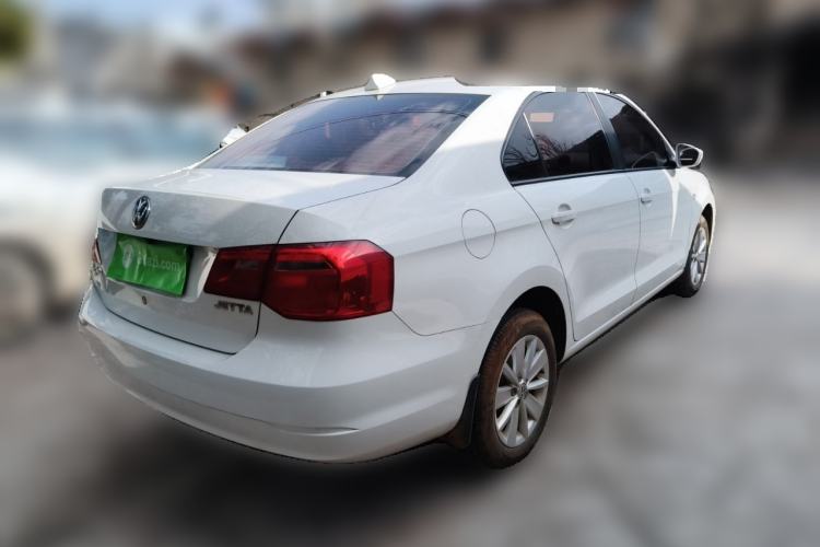 Used Volkswagen Jetta 2013 1.6L Manual Comfort Model