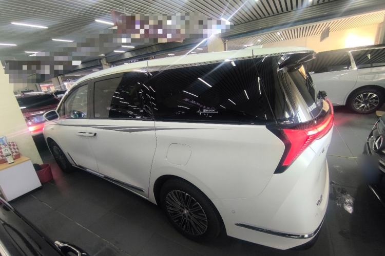 Used Buick GL8 New Energy 2024 Lu Zun Luxury Edition 7-Seater