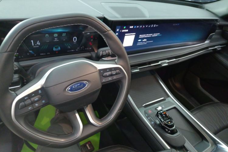 Used Ford Edge 2025 Escape L 2.0T EcoBoost Two-Wheel Drive 7-Seater Luxury Model