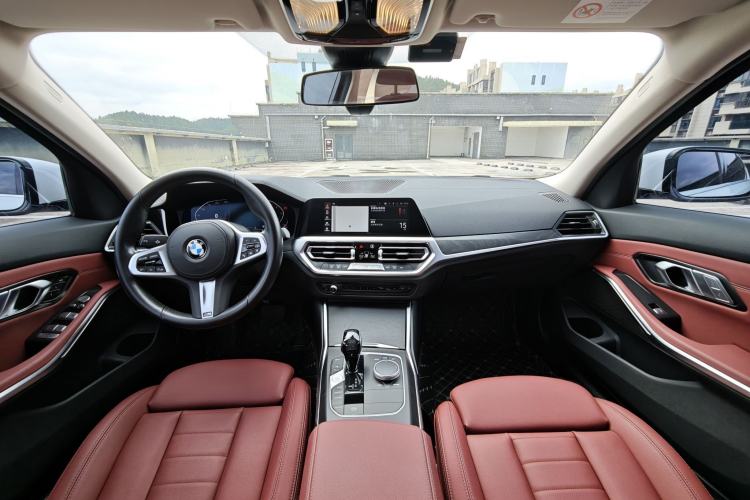 Used BMW 3 Series 2021 Second Facelift 325i M Sport Package Interior 5