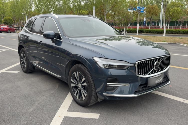 Used Volvo XC60 2023 B5 4x4 Smart Luxury Edition