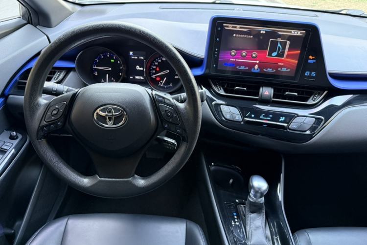 Used Toyota C-HR 2020 2.0L Leading Edition Interior 2