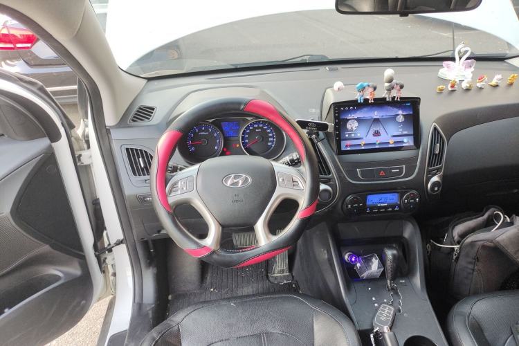 Used Hyundai ix35 2015 2.0L Automatic 2WD Smart Version China V Standard
