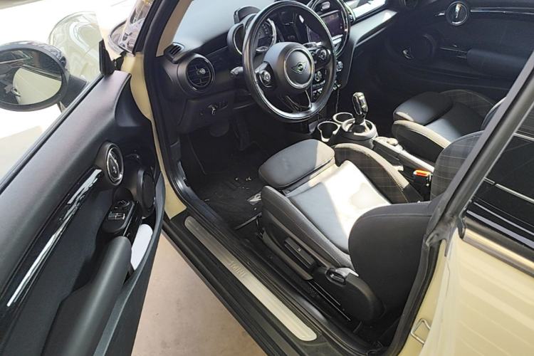 Used MINI 2018 1.5T COOPER Classic Edition
