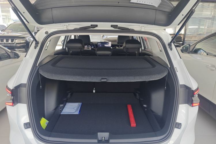 Used Jetta VS8 2026 Model 280TSI Automatic All-Round Edition Trunk