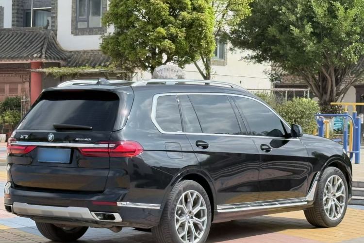 Used BMW X7 2020 xDrive40i Luxury Package with Leading Features