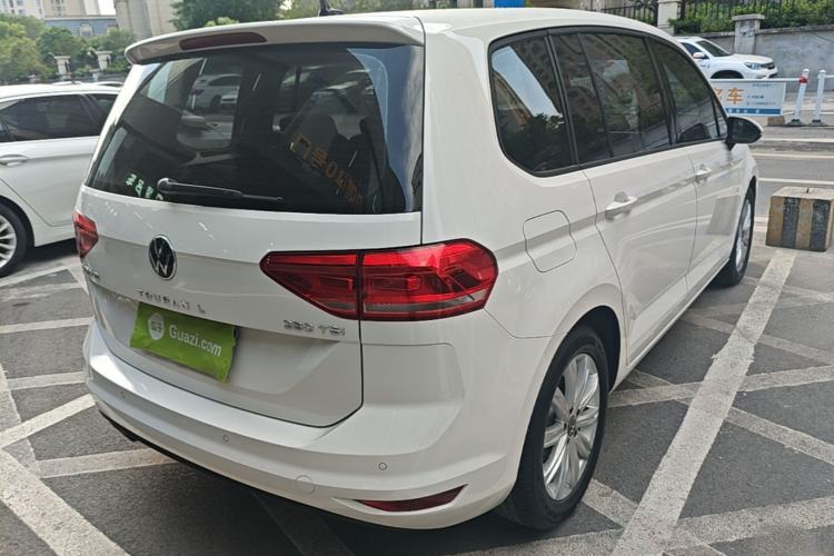 Used Volkswagen Touran 2021 Volkswagen Touran L 280TSI DSG Style Edition 7 Seats
