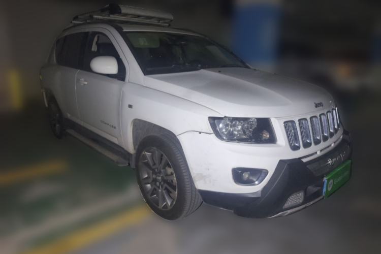 Used Jeep Compass 2014 2.4L four-wheel drive luxury version
