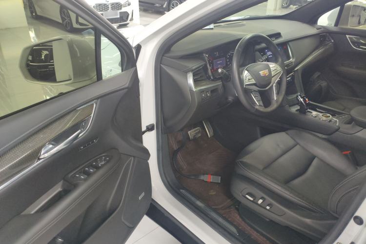 Used Cadillac XT5 2022 2.0T Four-Wheel Drive Luxury Version (Hummingbird Edition) Driver Seat