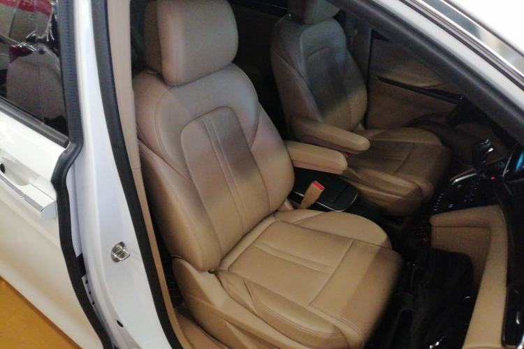 Used Buick GL8 2017 ES 28T Luxury Model China V Standard Right Front Seat