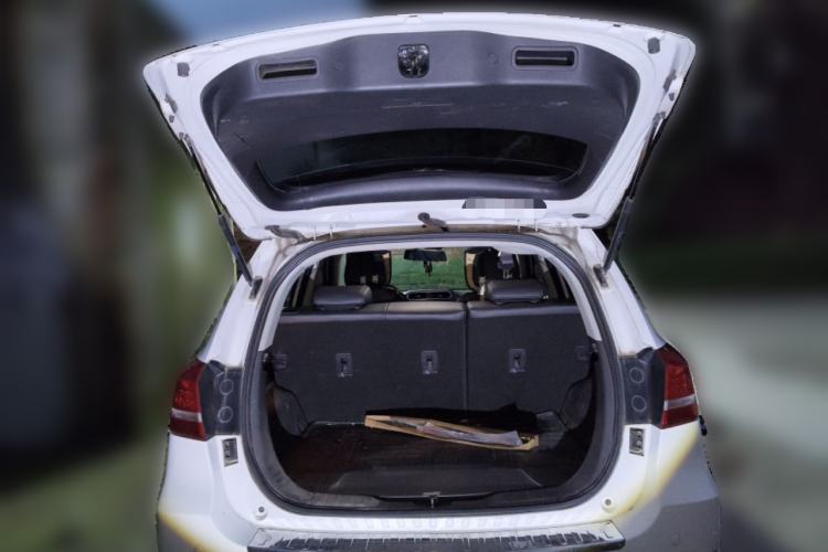 Used Haval H2 2016 Red Label 1.5T Automatic Two-Wheel Drive Elite Model Trunk