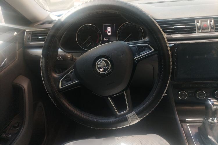 Used Skoda Superb 2016 TSI330 DSG Innovation Edition Steering Wheel