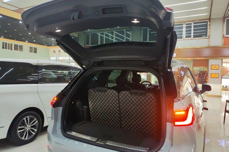 Used Nio ES8 2020 415 km Range 6-Seater Version