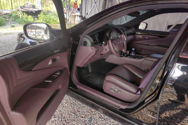 Used Lexus LS  Driver Seat