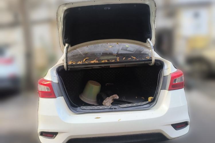 Used Nissan Sylphy 2018 1.6XV CVT Deluxe Edition Trunk