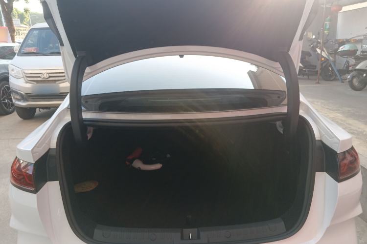 Used BYD Qin L 2025 DM-i Smart Drive 80KM Leading Model