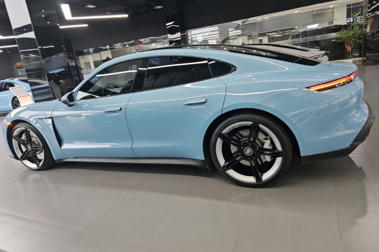 Used Porsche Taycan 2022-Year Updated Taycan
