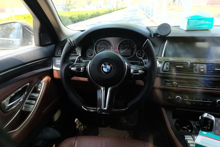 Used BMW 5 Series 2014 525Li Leading Model Steering Wheel