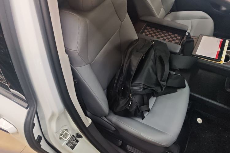 Used Toyota Granvia 2024 2.5L Hybrid Comfort Edition Right Front Seat