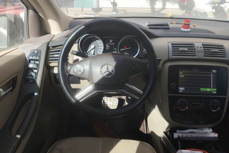 Used Mercedes-Benz R-Class 2015 R 320 4MATIC Luxury Model