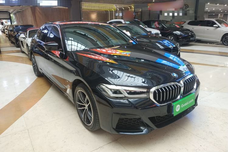Used BMW 5 Series 2022 Second Facelift 525Li M Sport Package Front Right 45 Deg