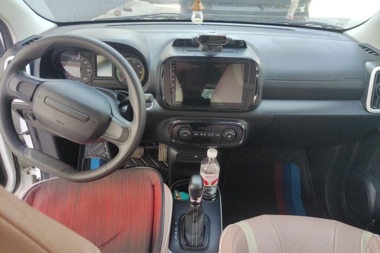 Used Roewe Clever 2022 311km QiQi BoBo Edition Center Console