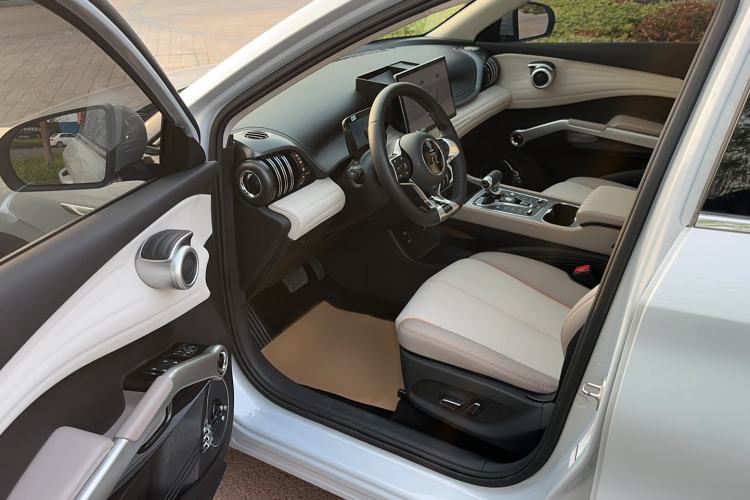 Used BYD Yuan PLUS 2024 Honor Edition 430KM Beyond Model Driver Seat