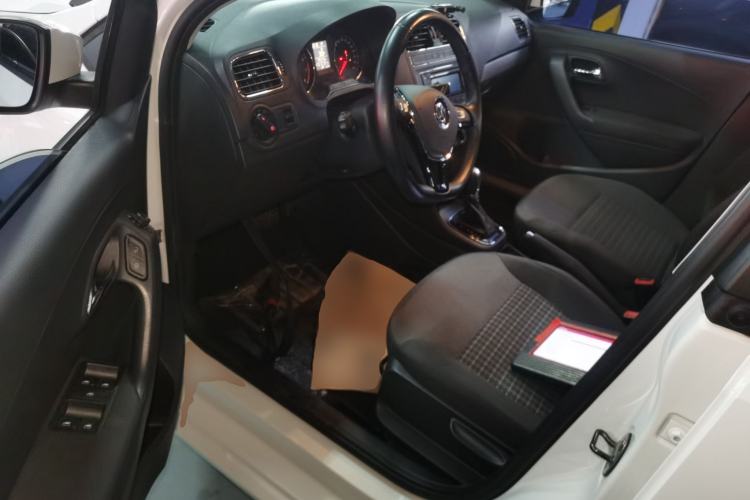 Used Volkswagen Polo 2016 1.6L Automatic Comfort Model