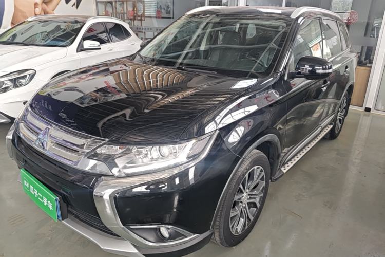 Used Mitsubishi Outlander 2017 2.0L Two-Wheel Drive Glory Edition 5 Seats Guazi used car, China used car export, Used car for sale, Used  cars, Cheapest cars for sale