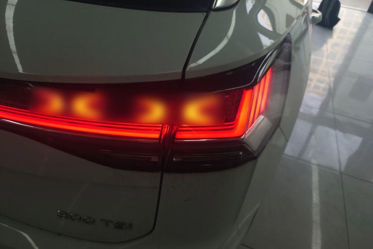 Used Volkswagen Tayron 2023 300TSI Two-Wheel-Drive Luxury Plus Advanced Edition
