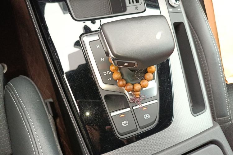 Used Audi Q5L Sportback 2022 Updated 40 TFSI Luxury Edition
