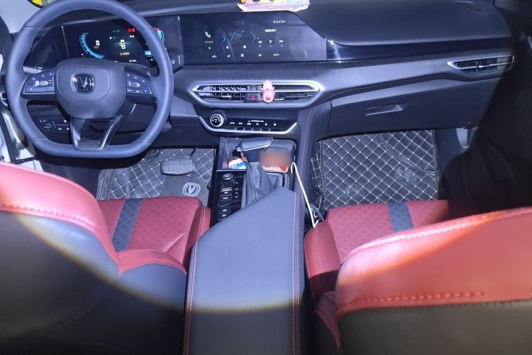 Used CHANGAN Eado 2021 PLUS Blue Whale NE 1.4T GDI DCT Prestige Model Center Console