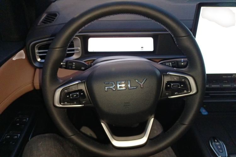 Used RELY Venucia R08 2025 Model 2.3T 8AT 4WD Diesel Standard Box Dream Edition Steering Wheel