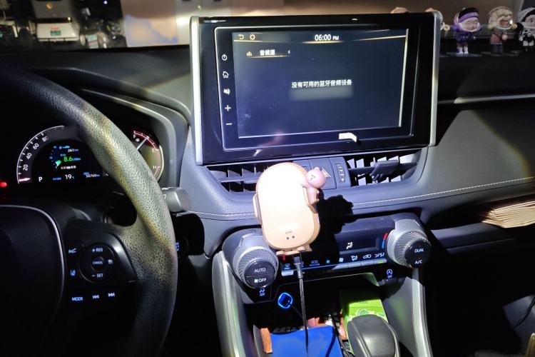 Used Toyota RAV4 2020 2.0L CVT Two-Wheel Drive Fashion Edition Audio And AC Panel