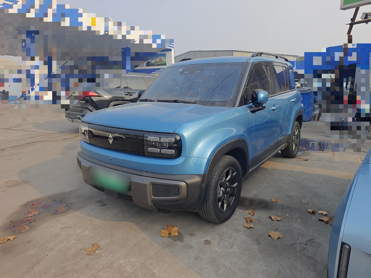 Под передней частью автомобиля