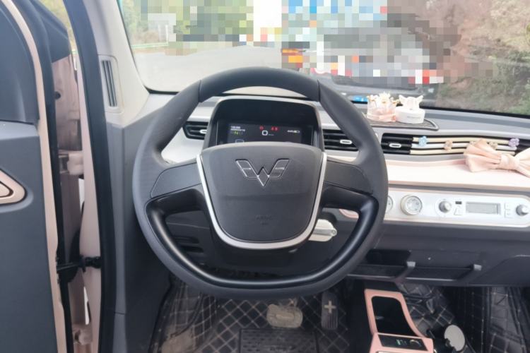 Used Wuling Hongguang MINIEV 2022 Macaron Premium Model – Lithium Iron Phosphate Steering Wheel