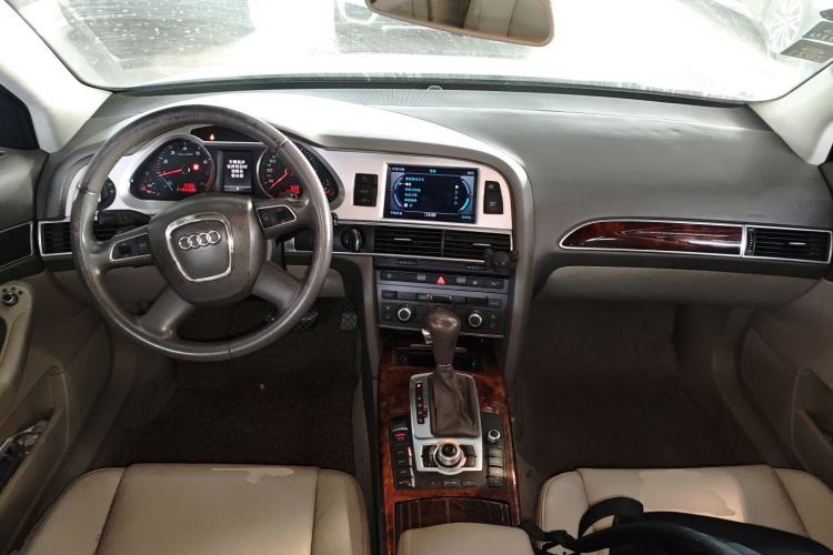 Used Audi A6L 2010 2.4L Technology Edition Center Console