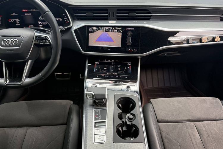 Used Audi A6 2021 allroad quattro Explorer 55 TFSI Prestige Off-Road Model
