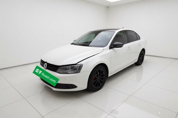 Used Volkswagen Sagitar 2014 1.4TSI Automatic Luxury Model Guazi used car, China used car export, Used car for sale, Used cars, Cheapest cars for sale